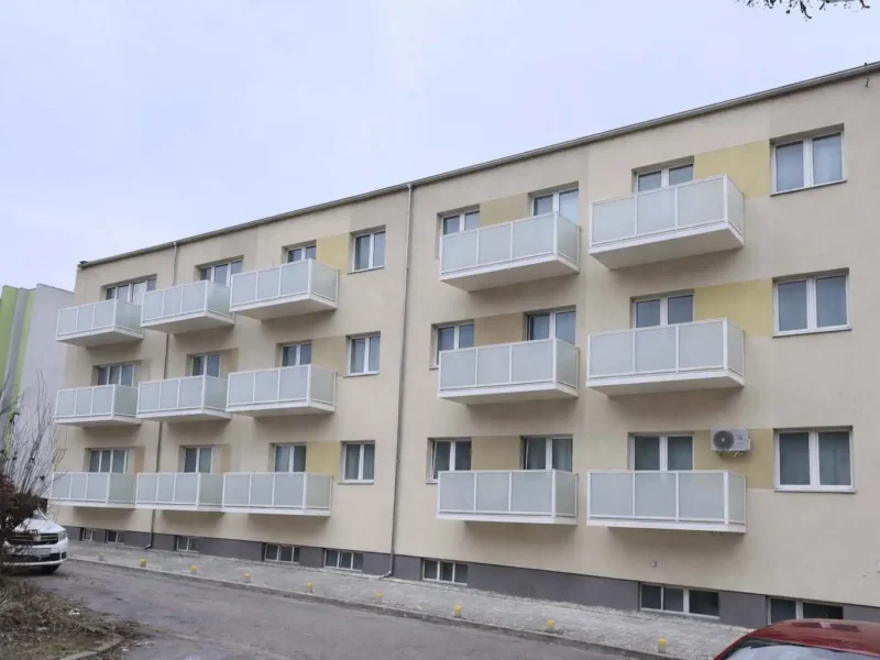 Odvodnenie balkóna: spád, odtok a detaily, ktoré chránia fasádu