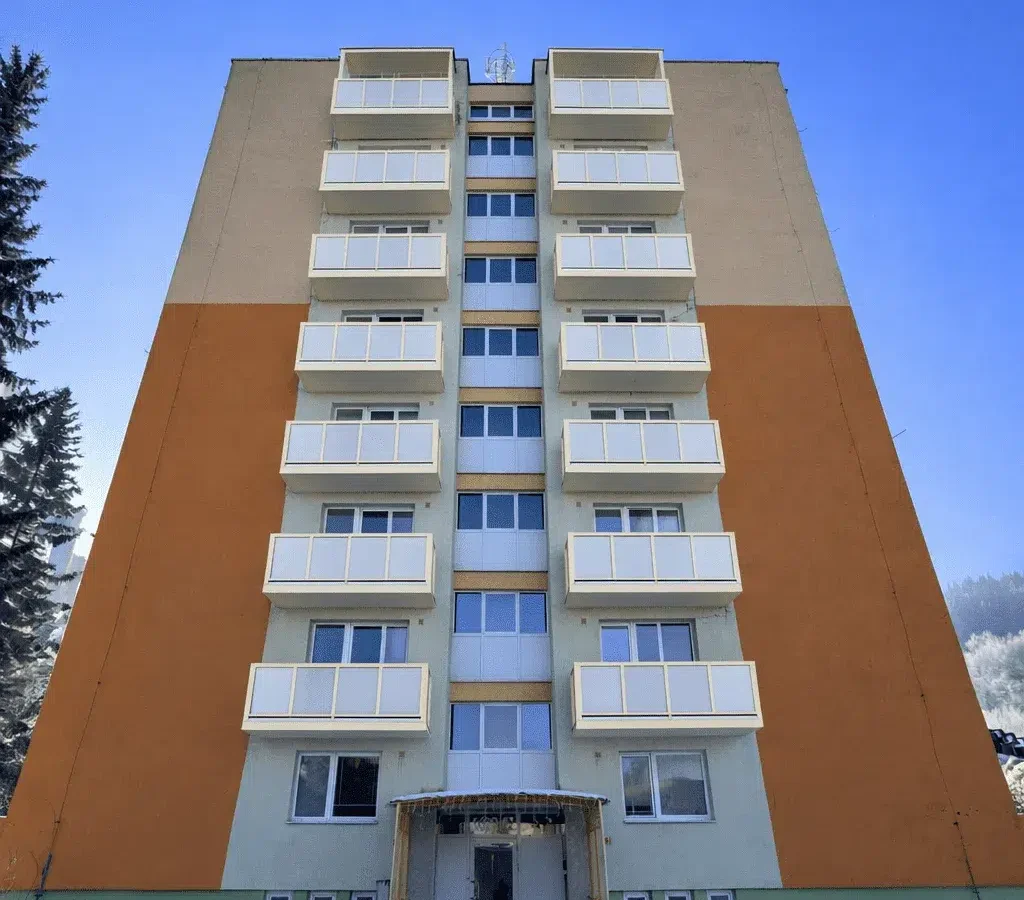 Technické zameranie fasády pred návrhom závesných balkónov HS ALUSYSTEM