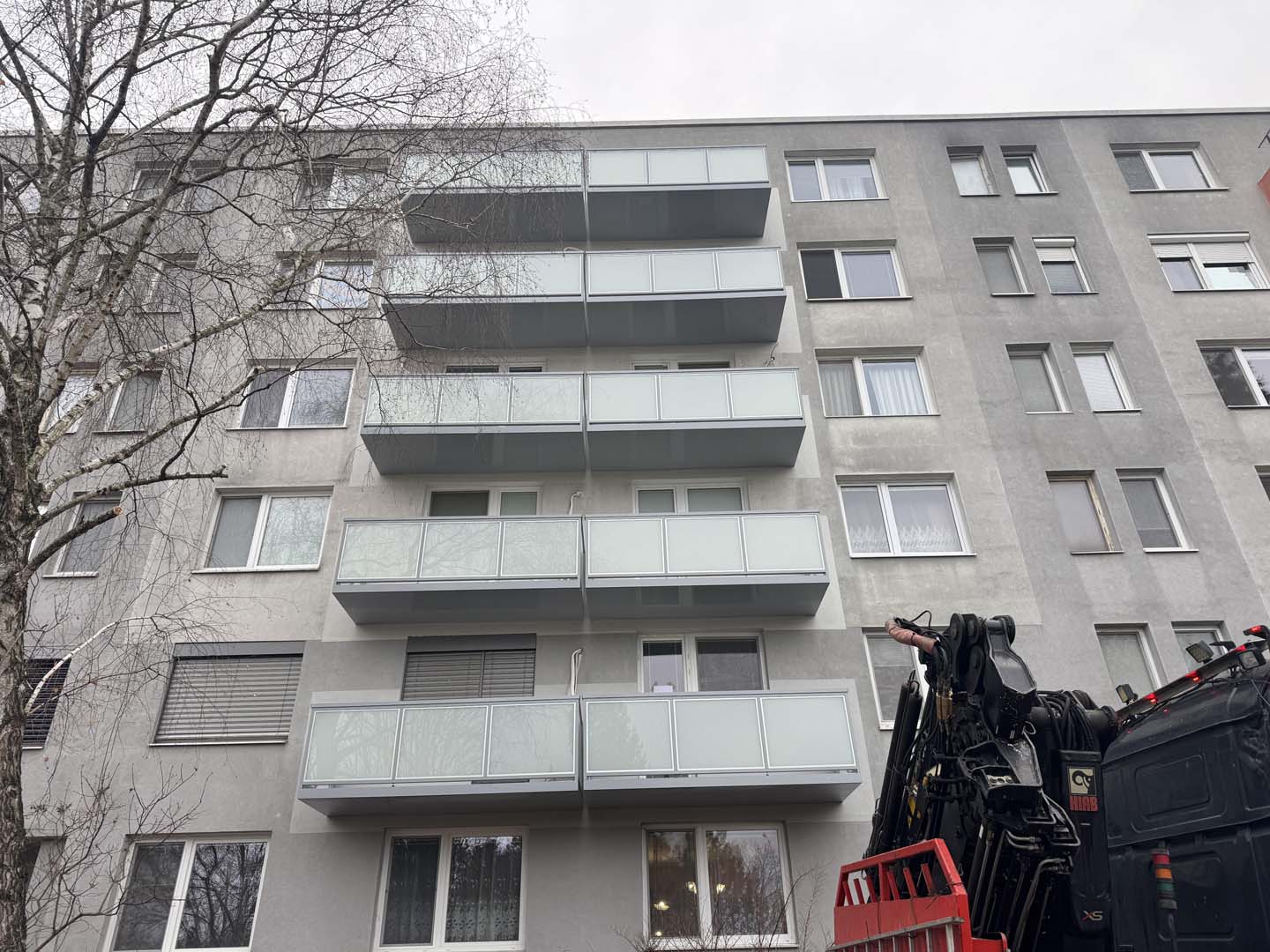 Ako si vybrať firmu na výrobu balkónov