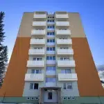 zavesne-balkony-vizualizacia-optimized-1 - Závesné balkóny - HS - ALUSYSTEM Vizualizácia závesných balkónov pre bytový dom